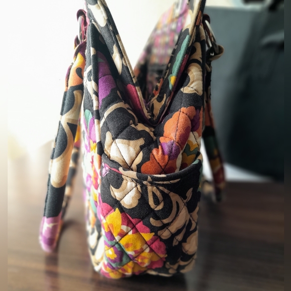 VERA BRADLEY ELOISE HAND BAG. SUZANI PATTERN. EXCELLENT CONDITION. - Picture 3 of 5